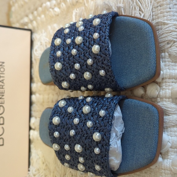 BCBGeneration Denim/Raffia Pearl Sandals 9.5 NWT - Picture 2 of 6